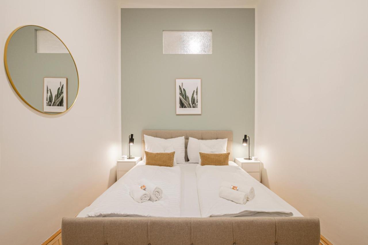 Charming Apt Perfect For 4-6 Tram, Self-Checkin Vienna Exterior photo